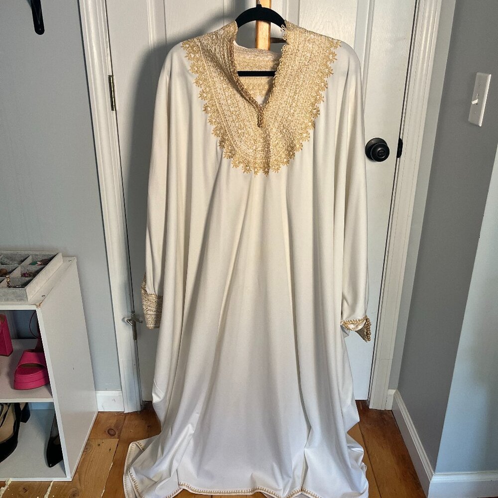 Vintage White Gold Trim Chest Cuff Maxi Caftan Dolman Sleeves Womens Size M/L